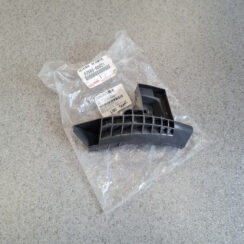 Aizmugurēja bufera kronšteins priekš NEW AND USED CAR SPARE PARTS