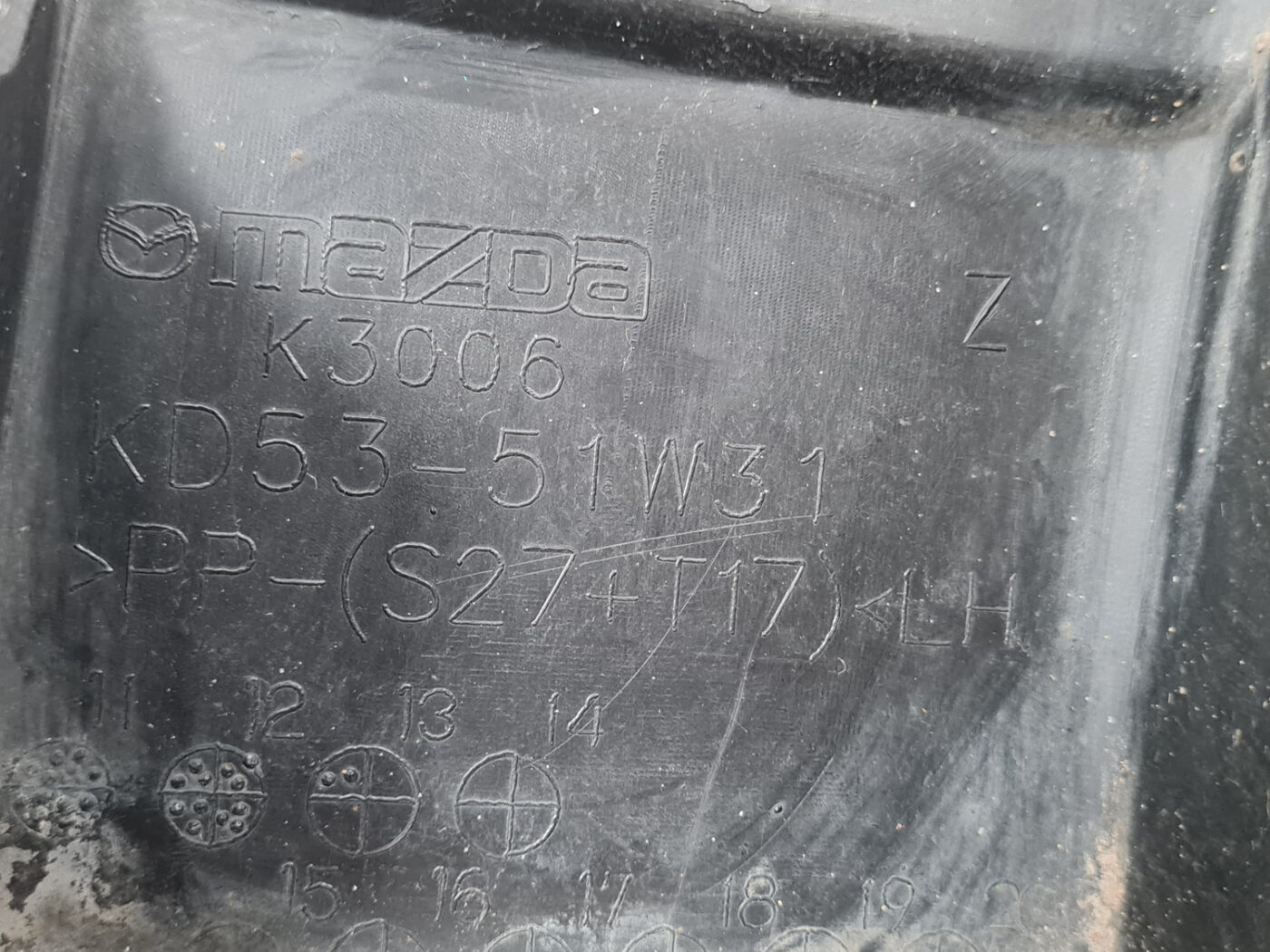 Priekšēja spārna uzlika/moldings priekš MAZDA CX5 2012-2016