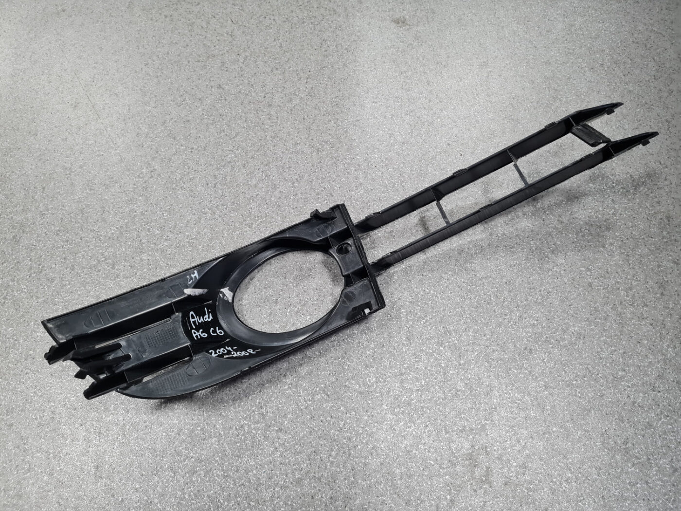 Miglas luktura reste, pa kreisi priekš AUDI A6 AVANT 2006 8 Miglas luktura reste, pa kreisi priekš AUDI A6 AVANT 2006