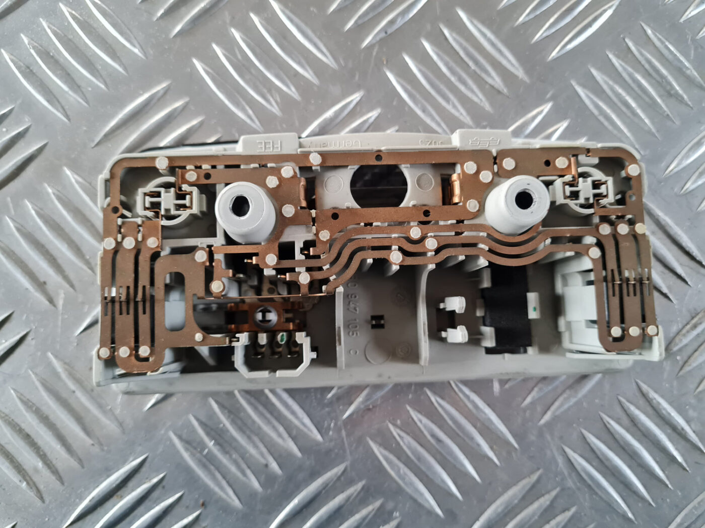 Priekšējo sēdvietu apgaismojums priekš ŠKODA OCTAVIA 2007