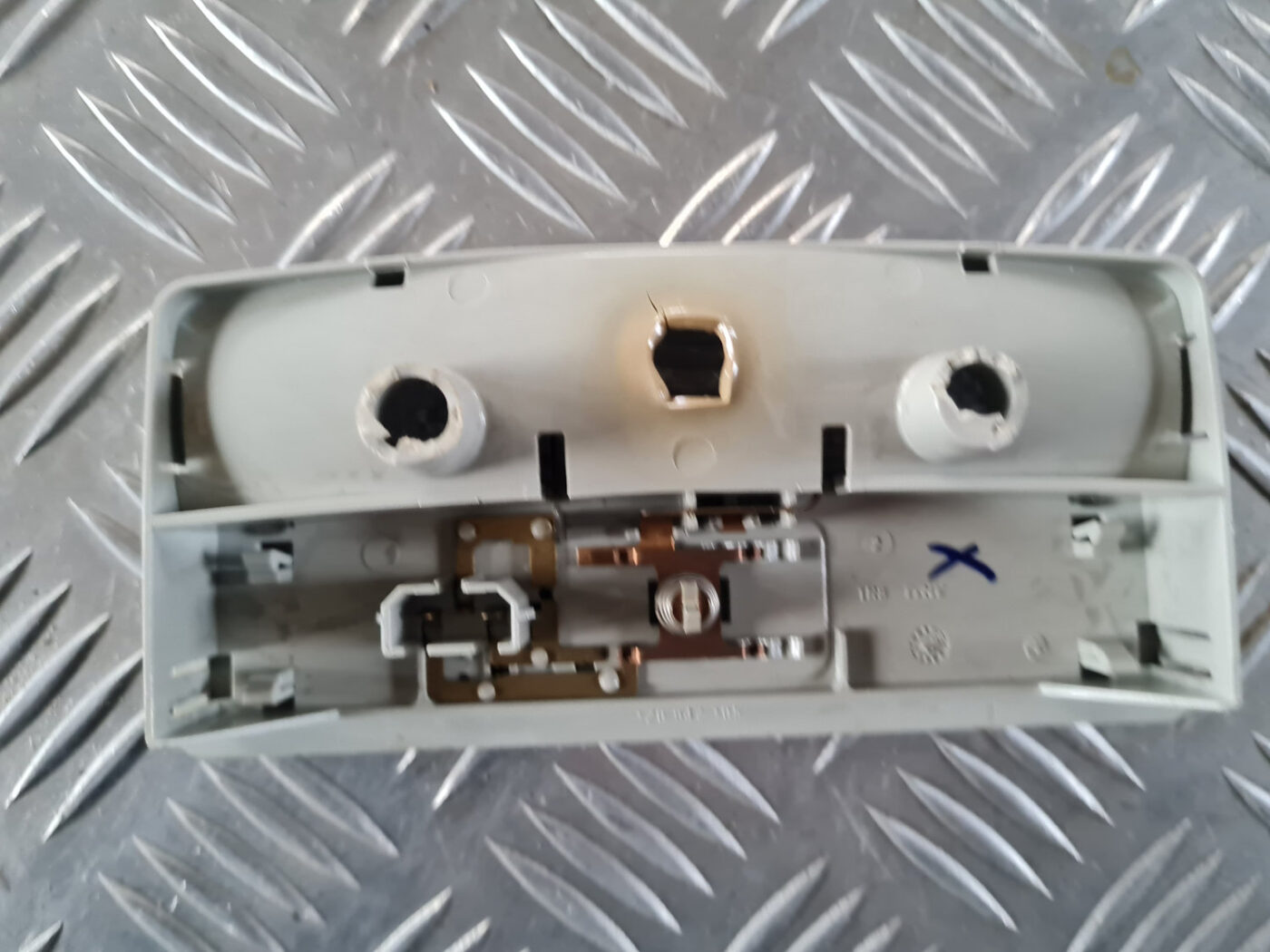 Aizmugurējo sēdvietu apgaismojums priekš ŠKODA OCTAVIA 2007