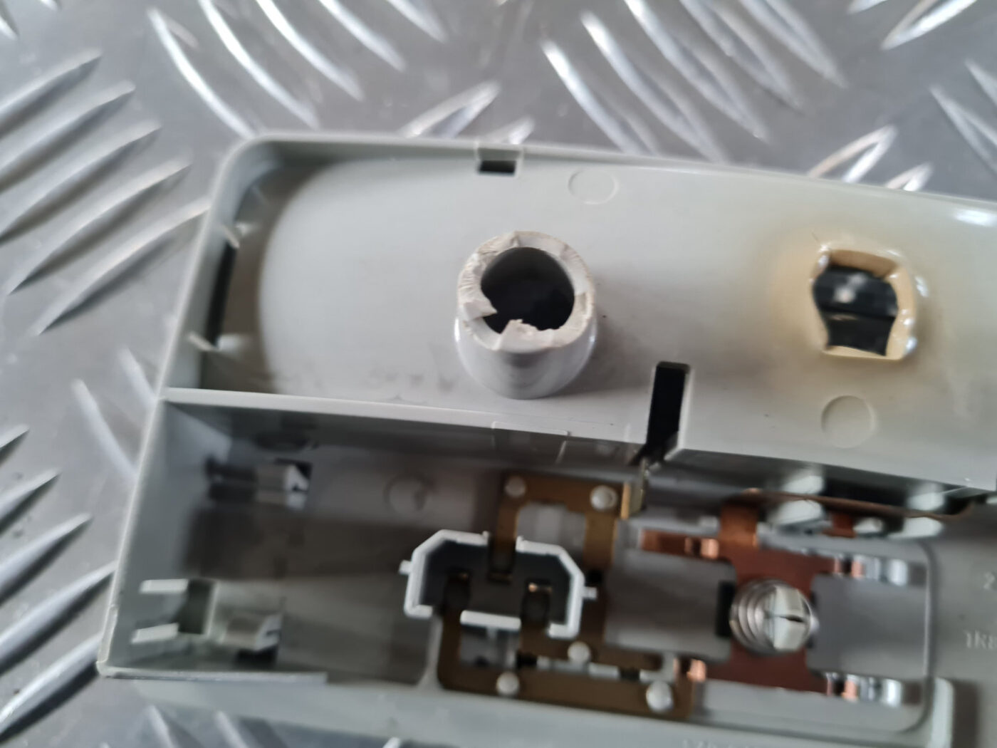 Aizmugurējo sēdvietu apgaismojums priekš ŠKODA OCTAVIA 2007