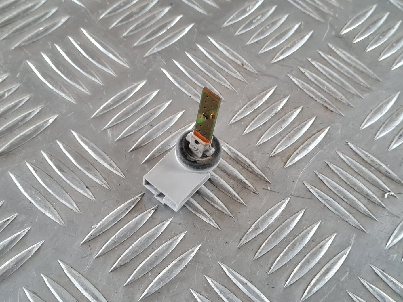 Temperatūras devejs priekš ŠKODA OCTAVIA 2007 1 Temperatūras devejs priekš ŠKODA OCTAVIA 2007