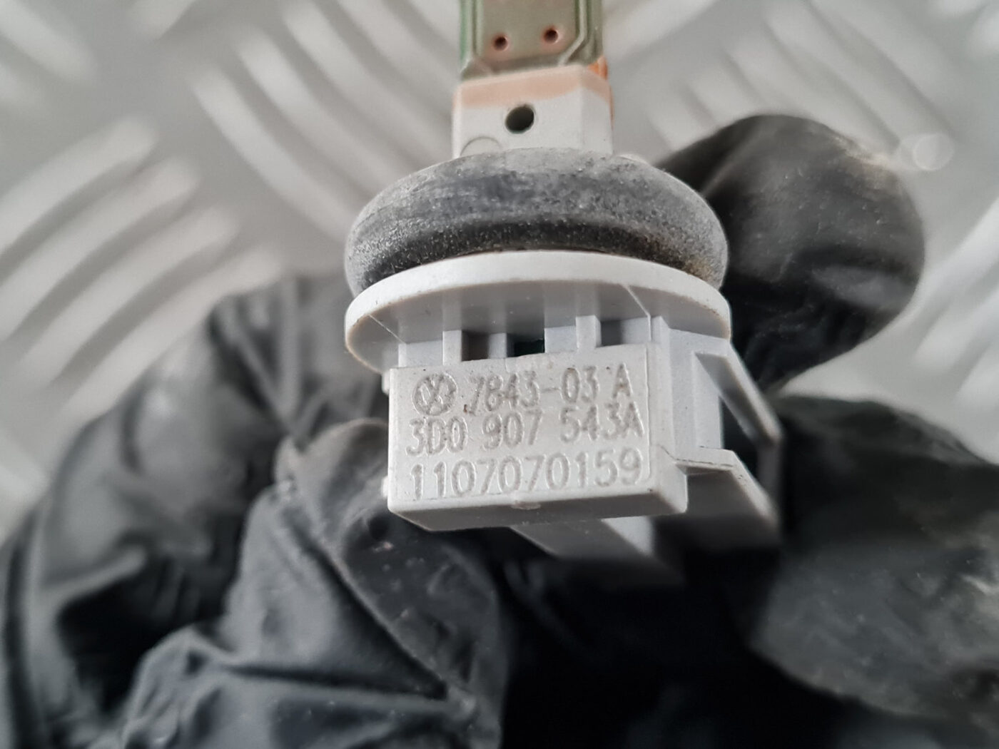 Temperatūras devejs priekš ŠKODA OCTAVIA 2007 4 Temperatūras devejs priekš ŠKODA OCTAVIA 2007