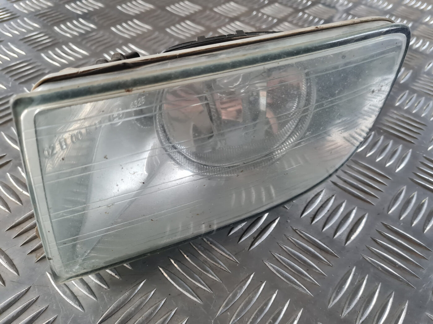 Miglas lukturis priekšā pa kreisi priekš ŠKODA OCTAVIA 2007 2 Miglas lukturis priekšā pa kreisi priekš ŠKODA OCTAVIA 2007