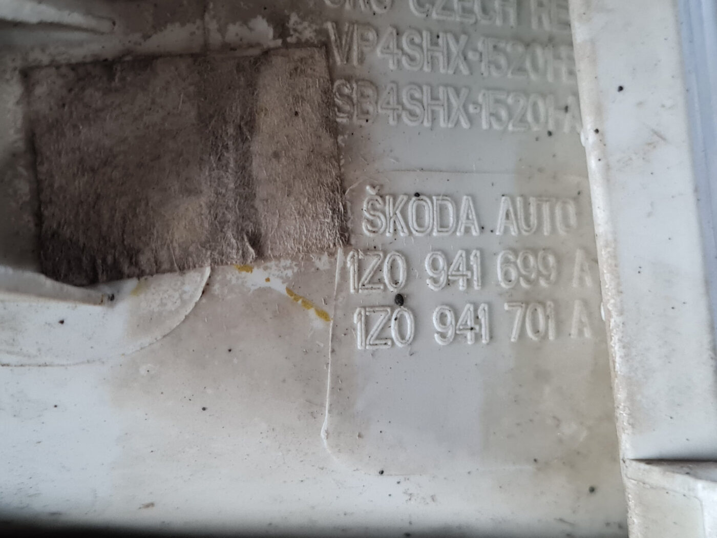 Miglas lukturis priekšā pa kreisi priekš ŠKODA OCTAVIA 2007 3 Miglas lukturis priekšā pa kreisi priekš ŠKODA OCTAVIA 2007