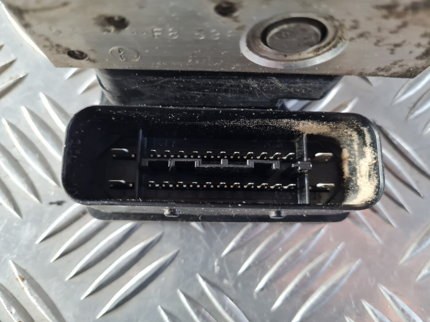 ABS bloks priekš ŠKODA OCTAVIA 2007 7 ABS bloks priekš ŠKODA OCTAVIA 2007