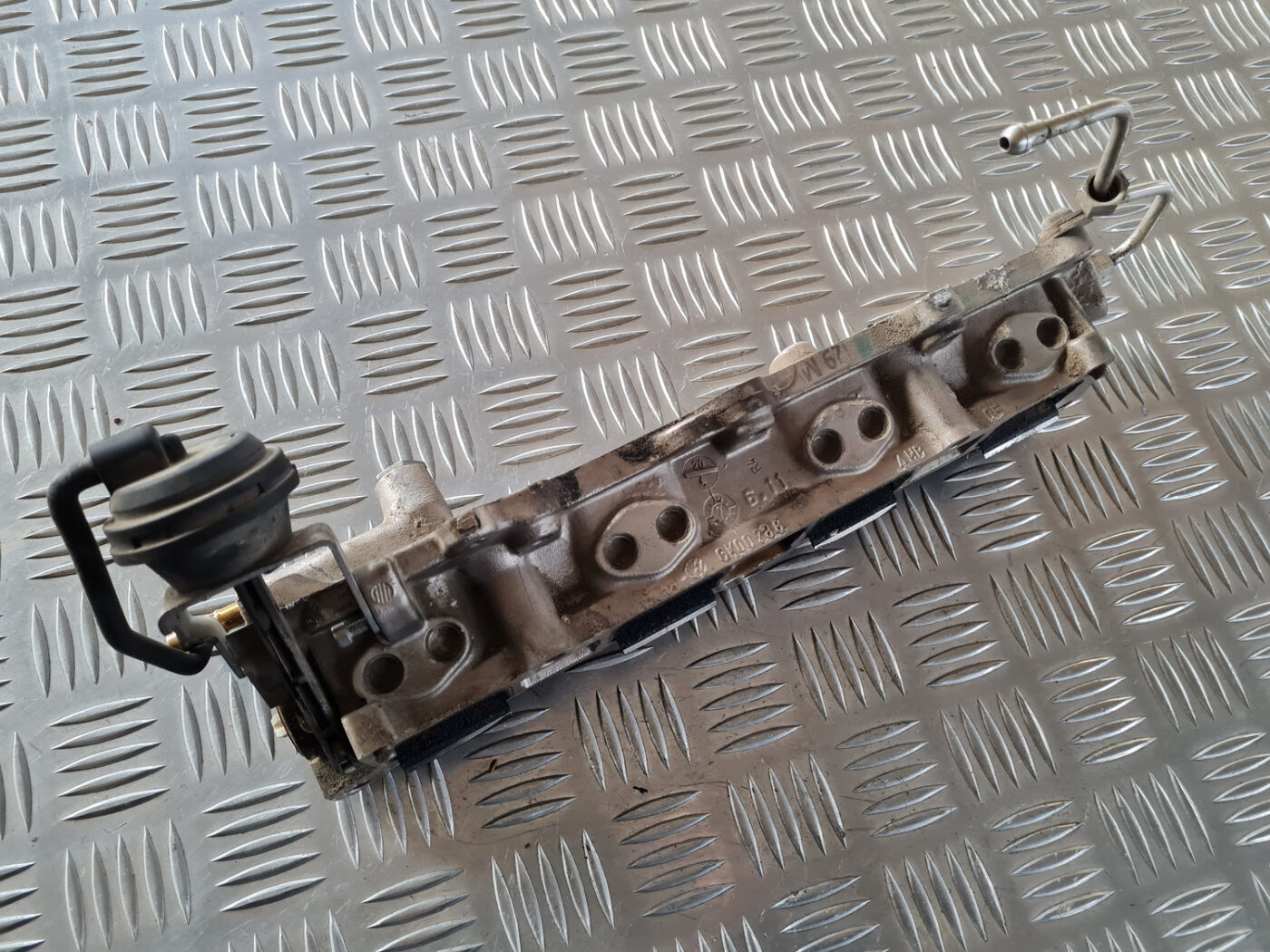 Degvielas sadales caurule priekš ŠKODA OCTAVIA 2007 10 Degvielas sadales caurule priekš ŠKODA OCTAVIA 2007