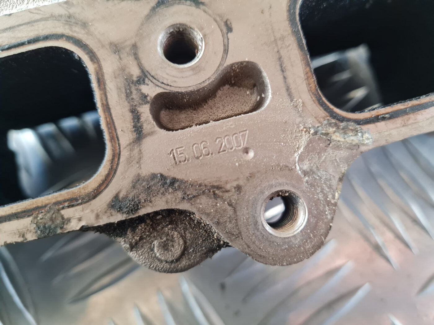 Degvielas sadales caurule priekš ŠKODA OCTAVIA 2007 6 Degvielas sadales caurule priekš ŠKODA OCTAVIA 2007