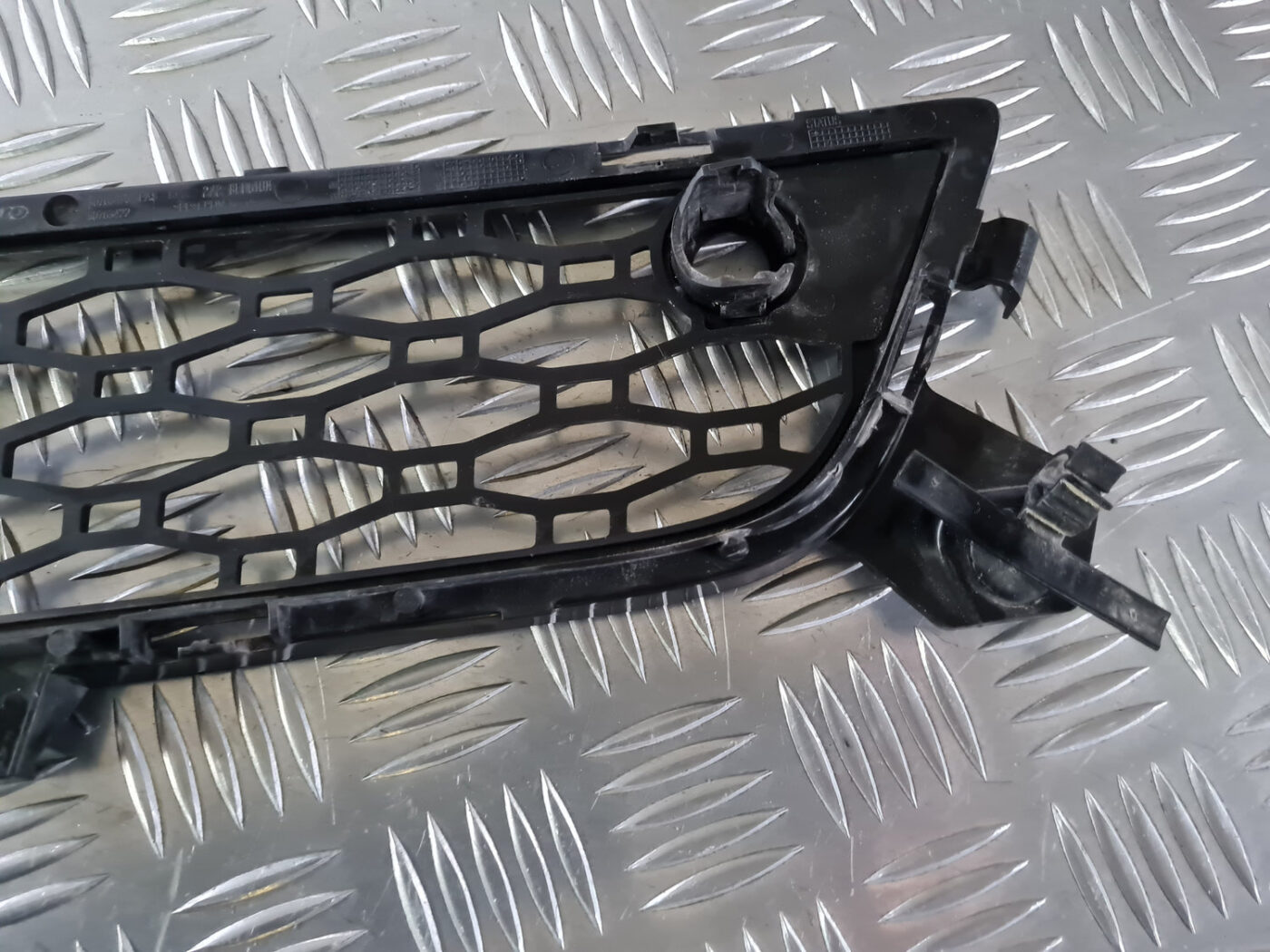 Bufera reste priekš VOLVO XC 60 2009 4 Bufera reste priekš VOLVO XC 60 2009