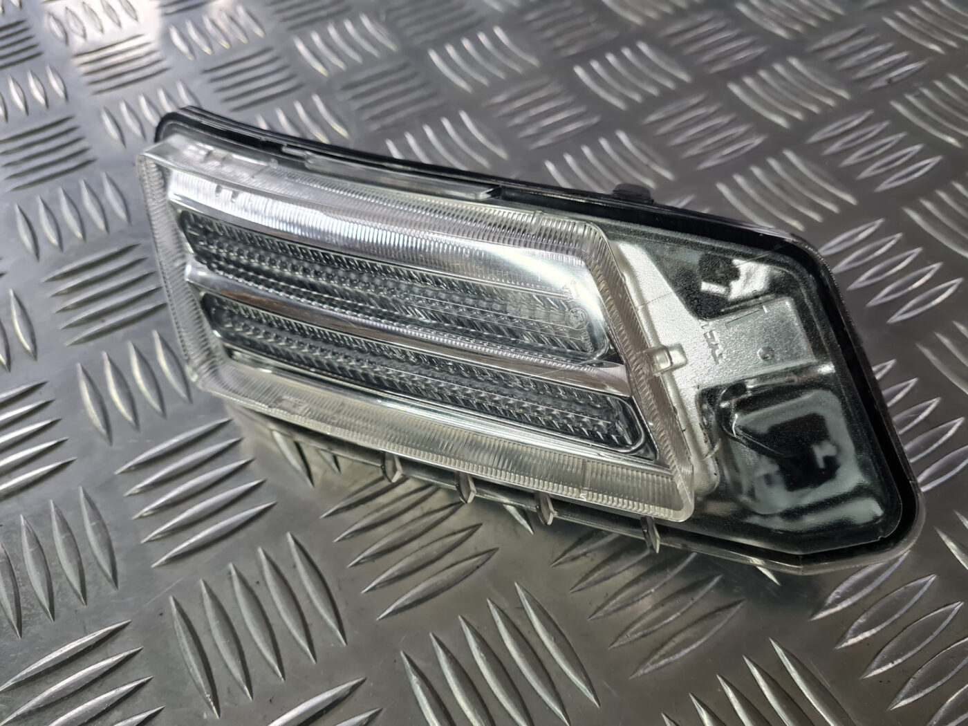 Led dienas gaitas lukturis priekš VOLVO XC 60 2009