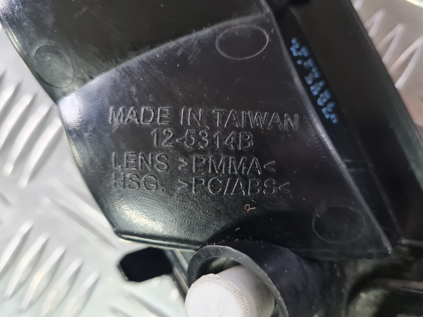 Led dienas gaitas lukturis priekš VOLVO XC 60 2009