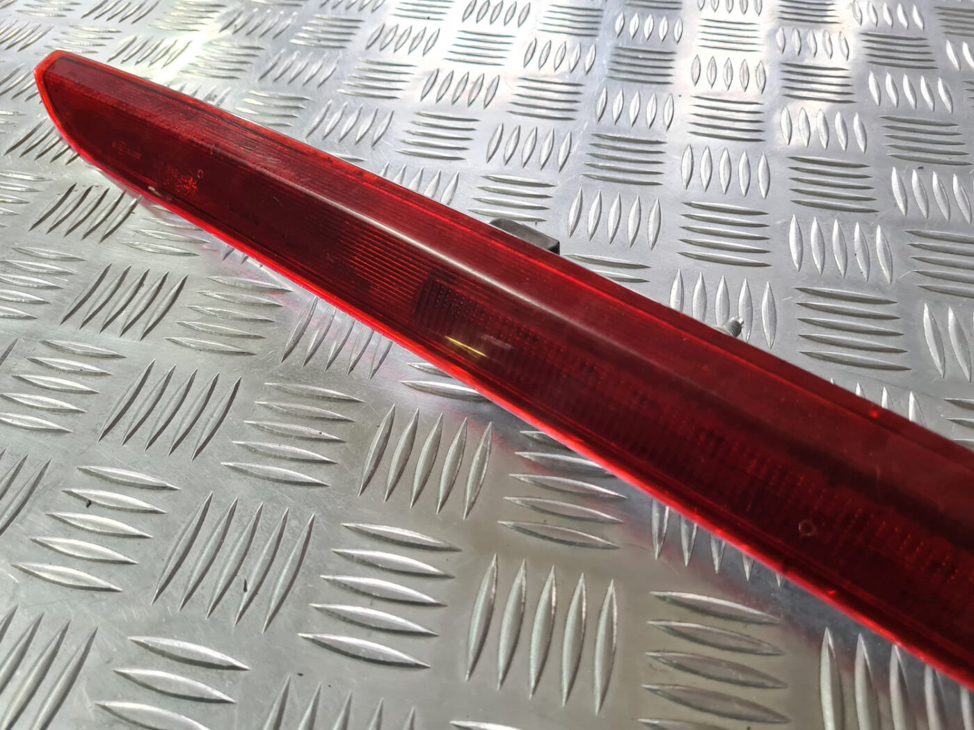 Stop signāls priekš VOLVO XC 60 2009 11 Stop signāls priekš VOLVO XC 60 2009