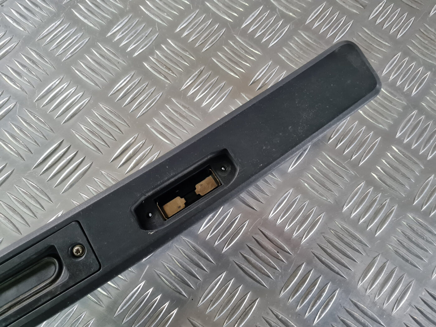 Numura zīmes gaismas uzlika komplektā priekš VOLVO XC 60 2009 9 Numura zīmes gaismas uzlika komplektā priekš VOLVO XC 60 2009