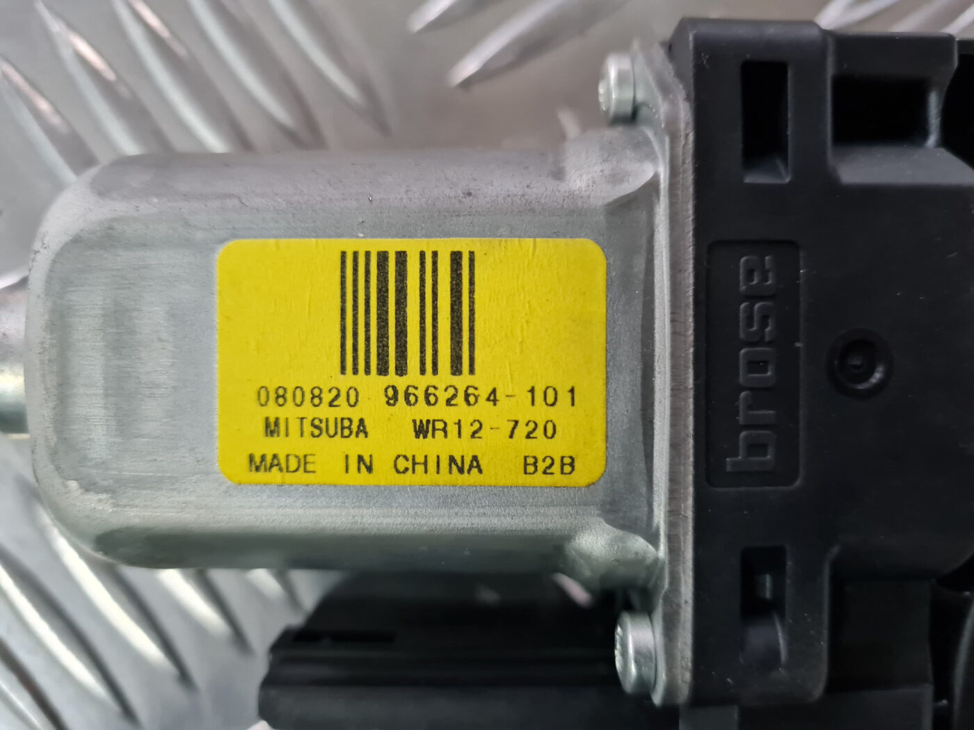 Elektrisko stiklu motors priekš VOLVO XC 60 2009 3 Elektrisko stiklu motors priekš VOLVO XC 60 2009