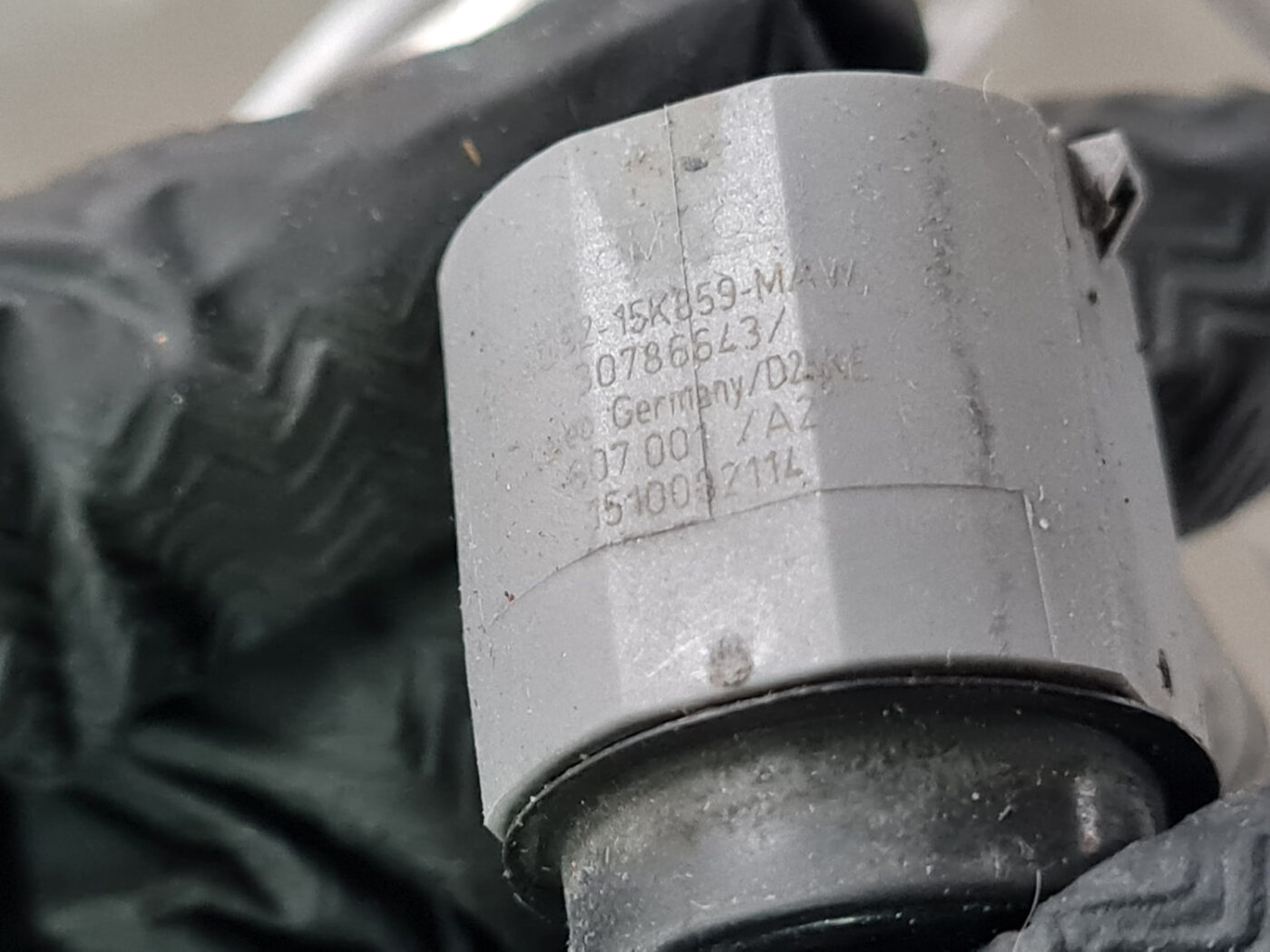 Parkošanās devējs priekš VOLVO XC 60 2009 4 Parkošanās devējs priekš VOLVO XC 60 2009