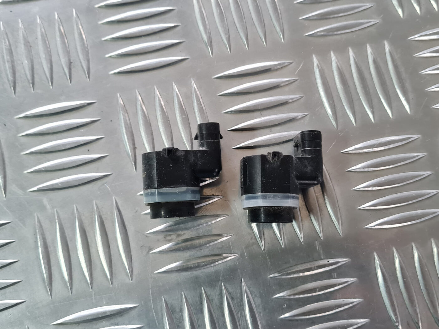 Parkošanās devējs priekš VOLVO XC 60 2009 2 Parkošanās devējs priekš VOLVO XC 60 2009