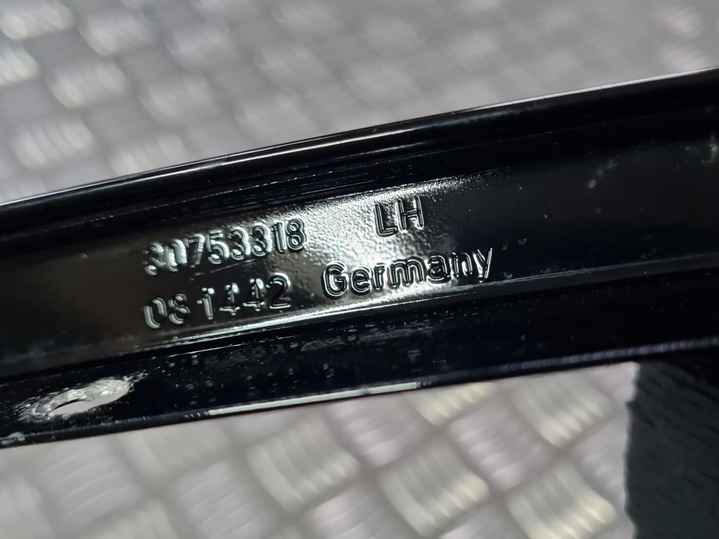 Durvju stikla moldings priekš VOLVO XC 60 2009