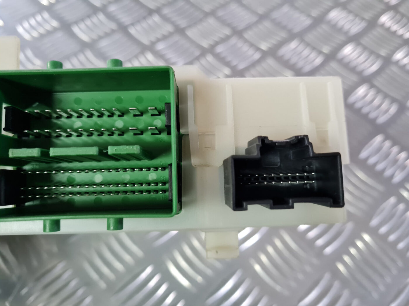 Drošinātāju bloks priekš VOLVO XC 60 2009