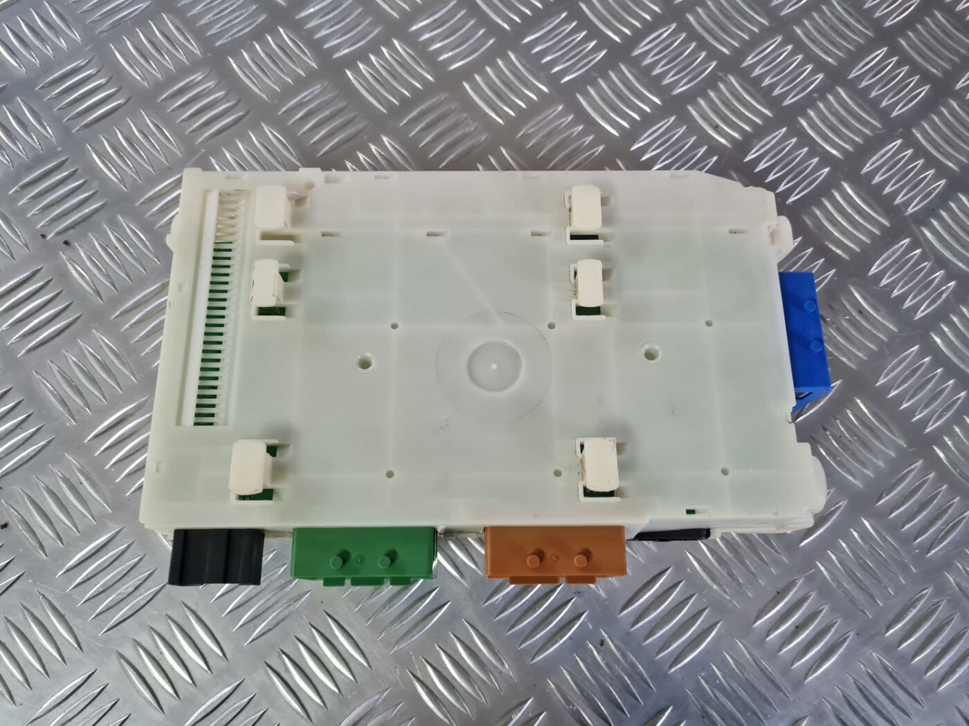 Drošinātāju bloks priekš VOLVO XC 60 2009