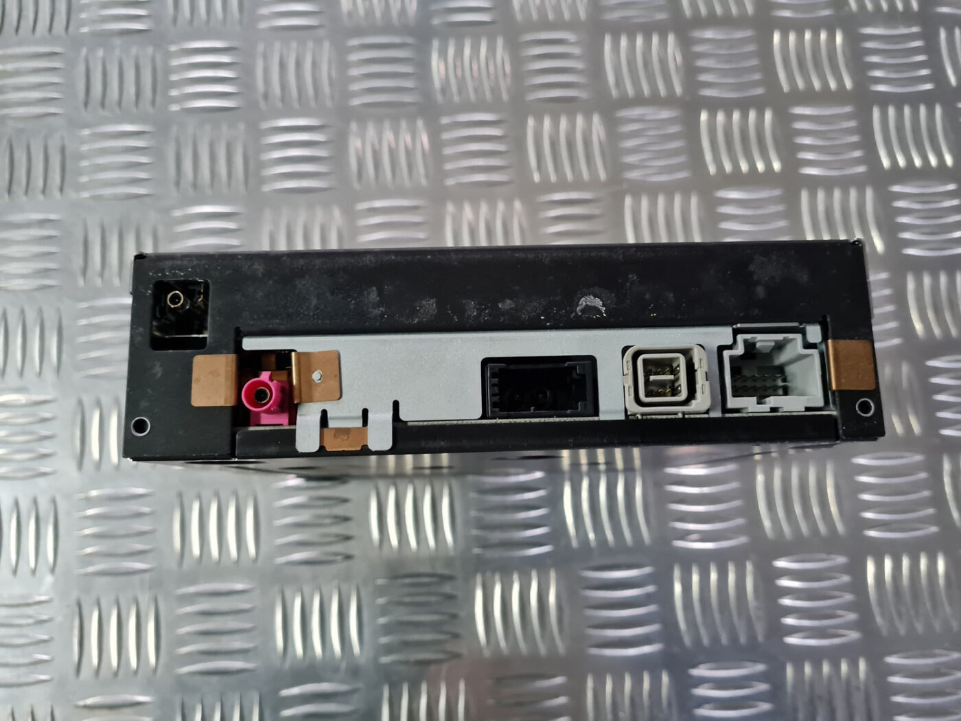 CD/DVD/Navigācijas bloks priekš VOLVO XC 60 2009 4 CD/DVD/Navigācijas bloks priekš VOLVO XC 60 2009