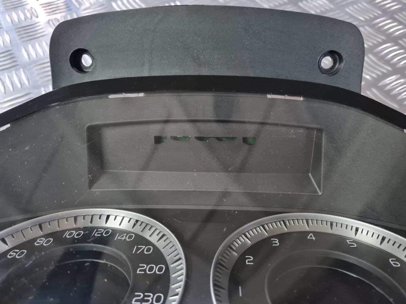 Spidometrs priekš VOLVO XC 60 2009 4 Spidometrs priekš VOLVO XC 60 2009