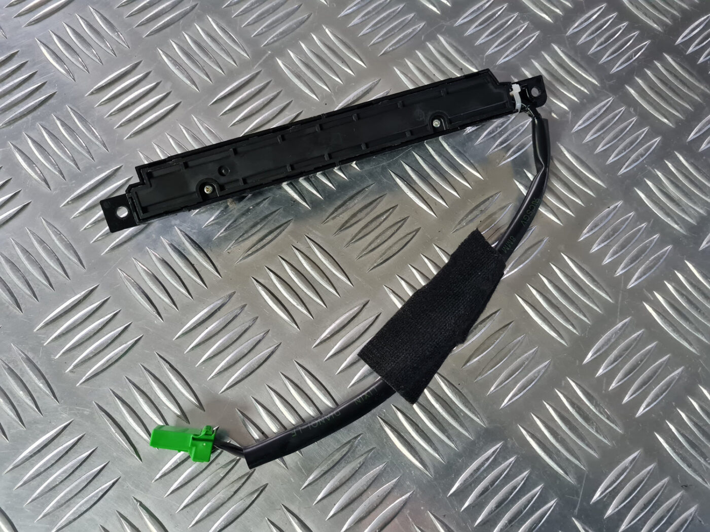 Multimēdijas pārslēgšanas slēdzis priekš VOLVO XC 60 2009 6 Multimēdijas pārslēgšanas slēdzis priekš VOLVO XC 60 2009