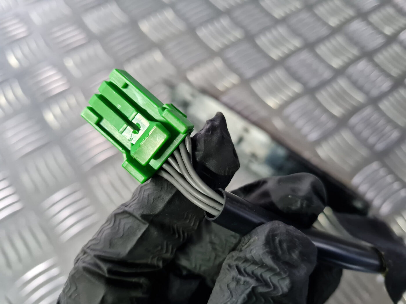 Multimēdijas pārslēgšanas slēdzis priekš VOLVO XC 60 2009 5 Multimēdijas pārslēgšanas slēdzis priekš VOLVO XC 60 2009