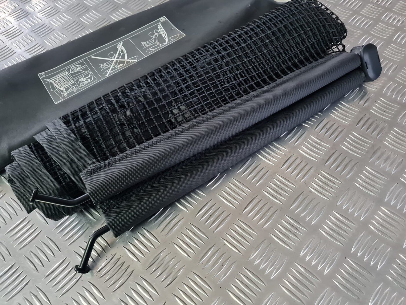 Bagāžnieka nodalījuma tīkls priekš VOLVO XC 60 2009 3 Bagāžnieka nodalījuma tīkls priekš VOLVO XC 60 2009