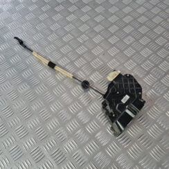 Aizmugurējo labo durvju slēdzene priekš VOLVO XC 60 2009