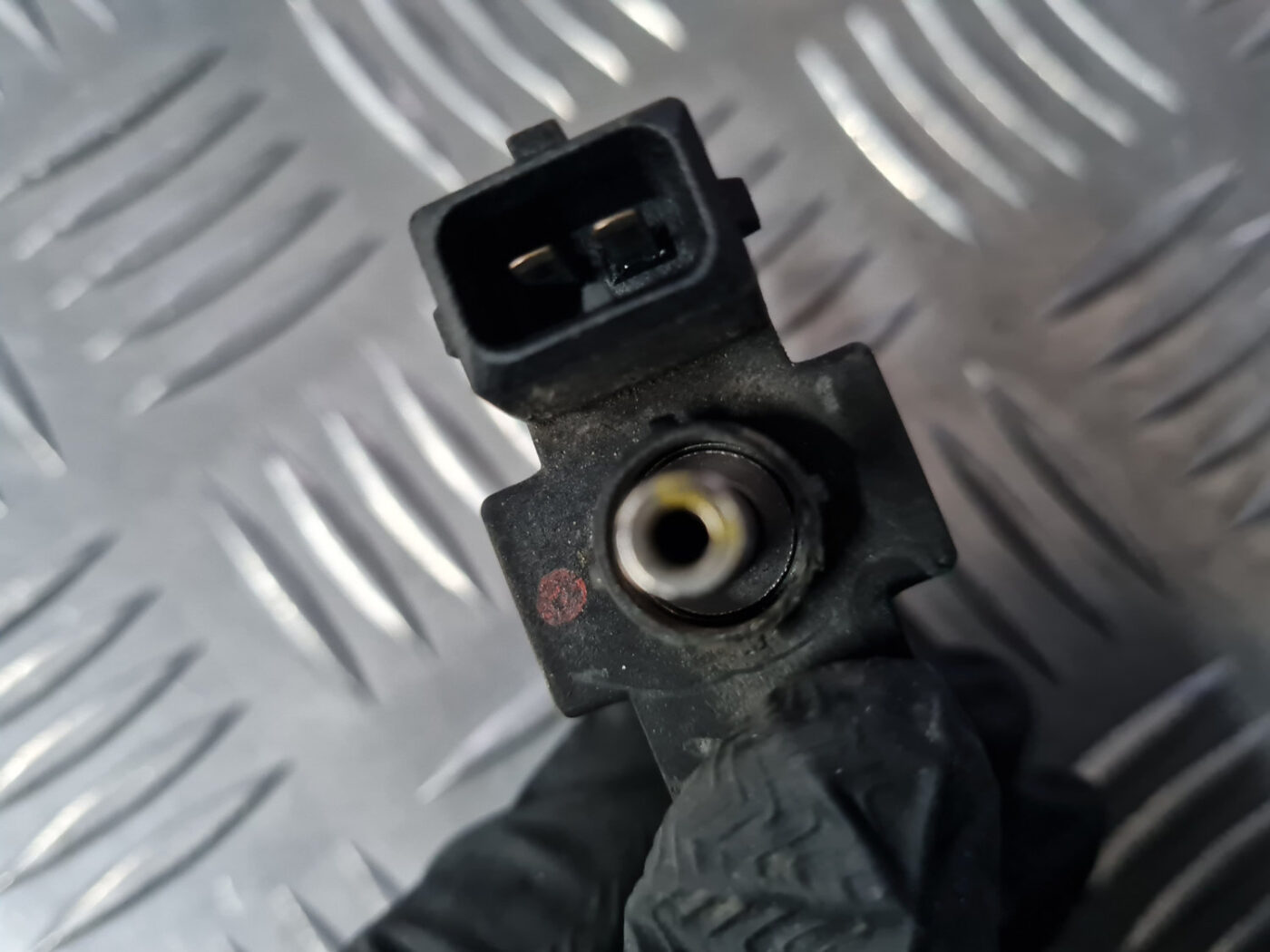 Solenoīda vakuuma vārsts priekš VOLVO XC 60 2009 3 Solenoīda vakuuma vārsts priekš VOLVO XC 60 2009