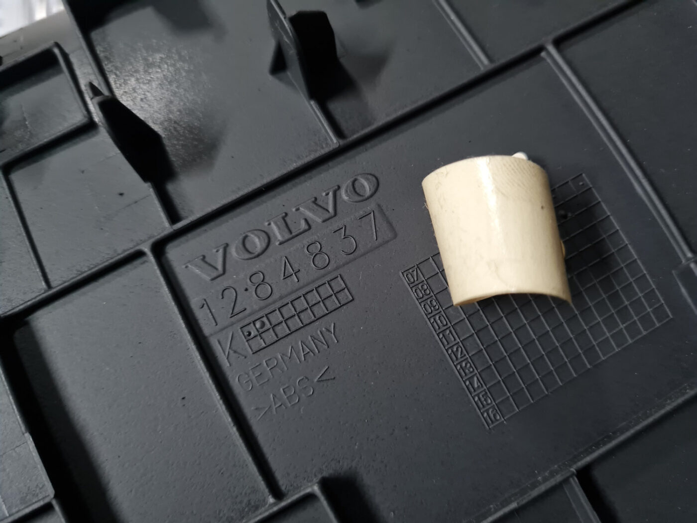 Centrālās konsoles iekšējā plastmasa priekš VOLVO XC 60 2009 4 Centrālās konsoles iekšējā plastmasa priekš VOLVO XC 60 2009