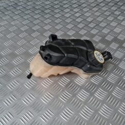 Dzesēšanas šķidruma tvertne priekš VOLVO XC 60 2009