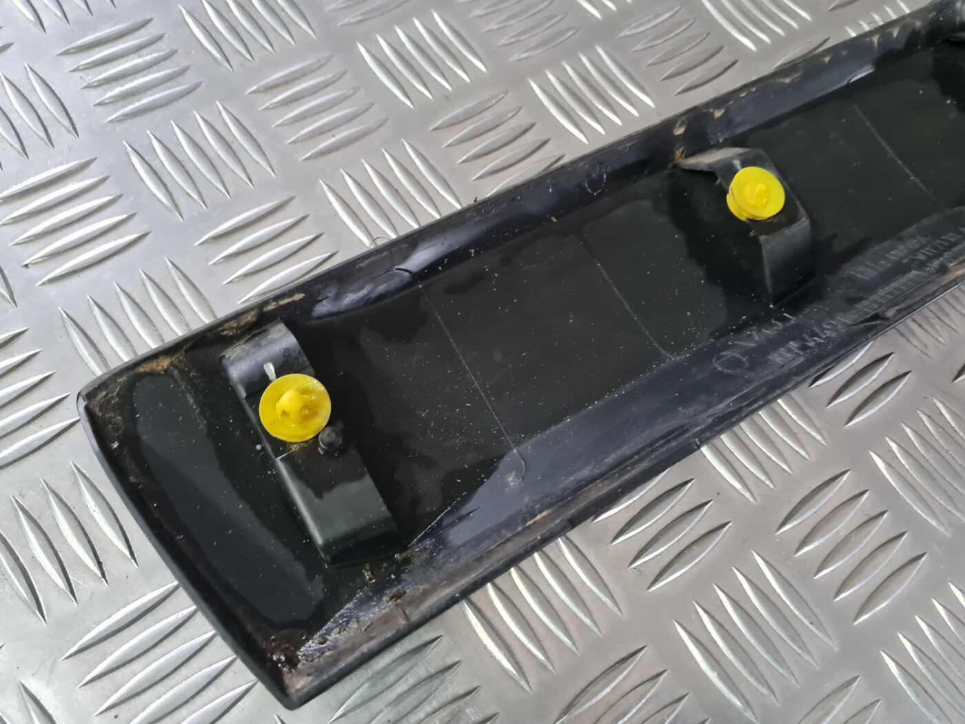 Aizmugurējo labo durvju moldings priekš VOLVO XC 60 2009