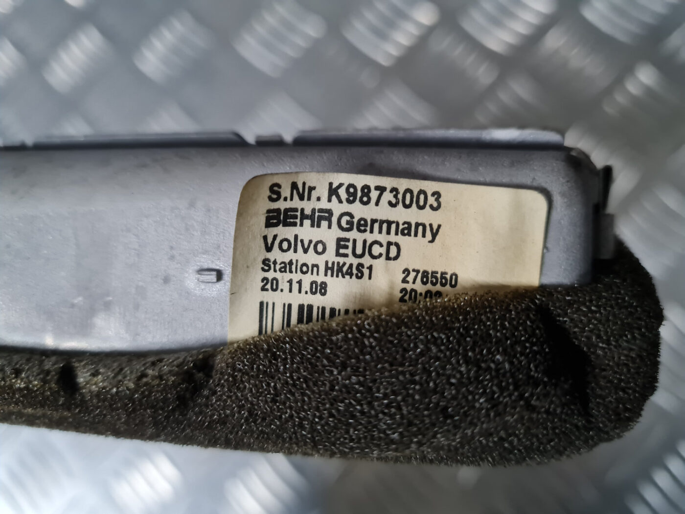 Apsildes sistēmas radiators priekš VOLVO XC 60 2009 3 Apsildes sistēmas radiators priekš VOLVO XC 60 2009