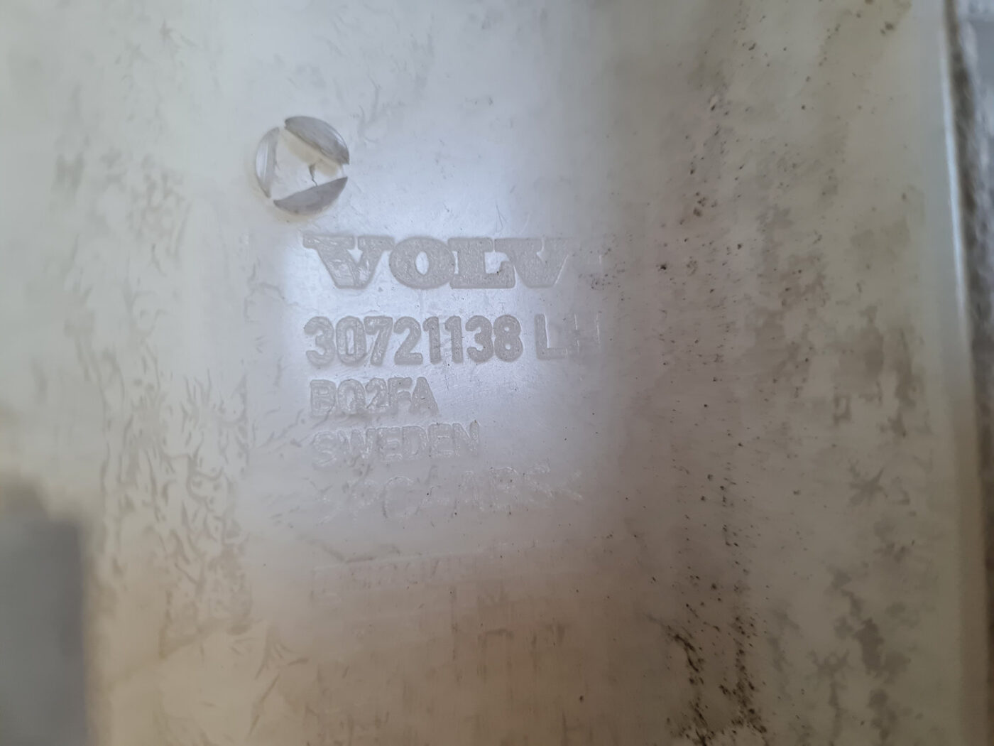 Priekšējas salona statnes apdare priekš VOLVO XC 60 2009 3 Priekšējas salona statnes apdare priekš VOLVO XC 60 2009