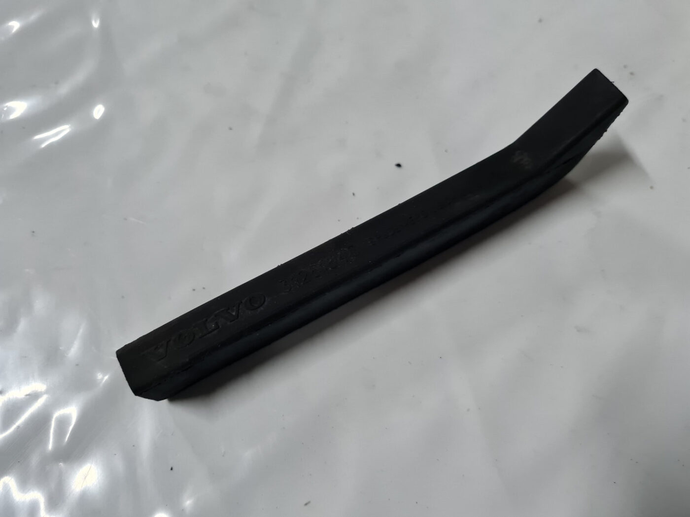 Dzinēja nodalījuma plastmasa priekš VOLVO XC 60 2009 6 Dzinēja nodalījuma plastmasa priekš VOLVO XC 60 2009