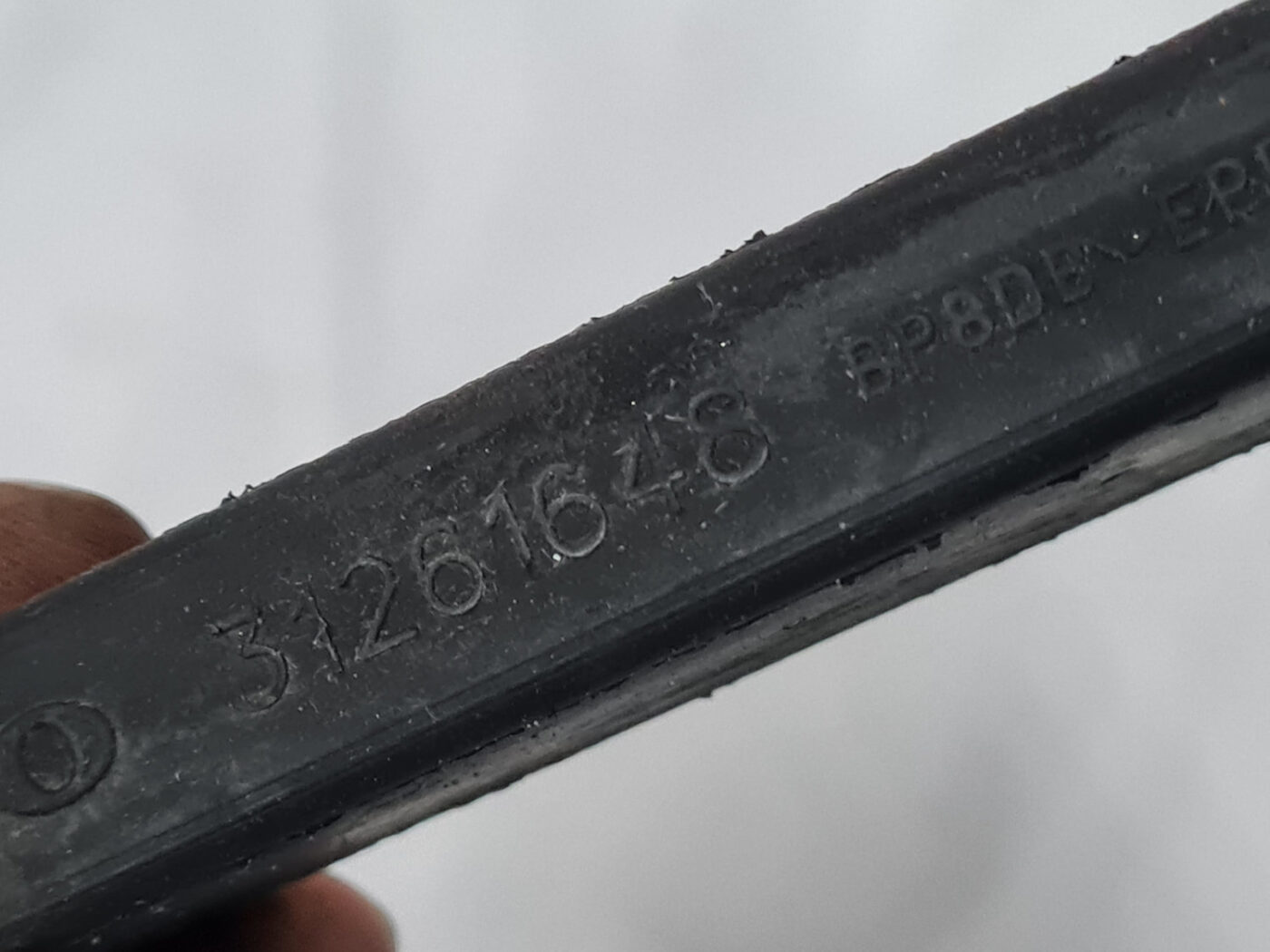 Dzinēja nodalījuma plastmasa priekš VOLVO XC 60 2009 4 Dzinēja nodalījuma plastmasa priekš VOLVO XC 60 2009