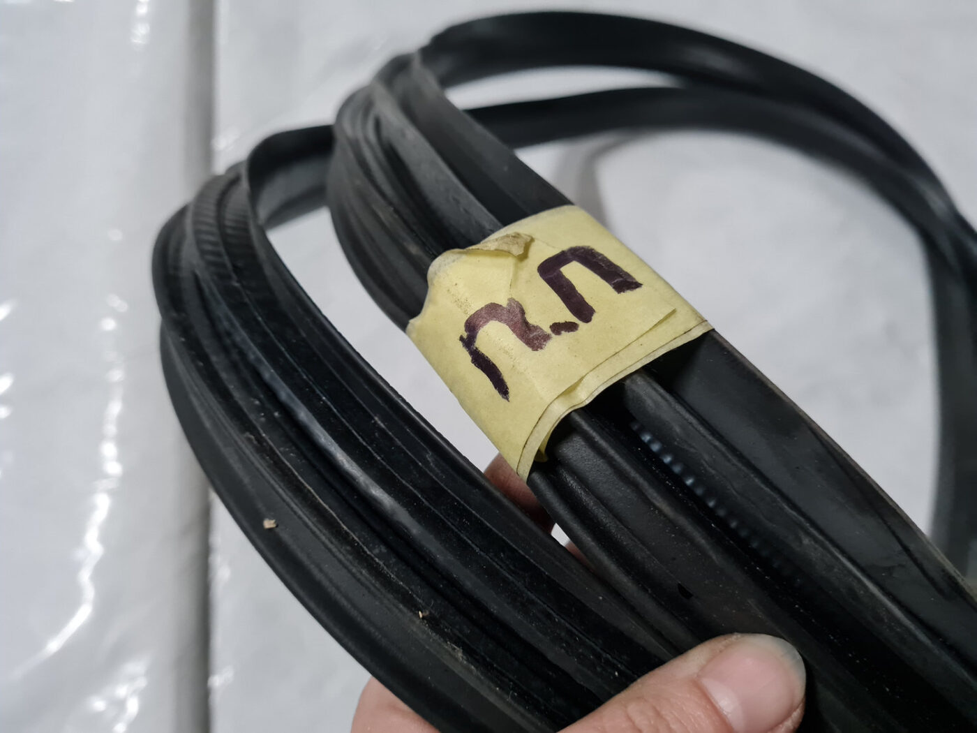 Durvju gumija priekš VOLVO XC 60 2009 2 Durvju gumija priekš VOLVO XC 60 2009