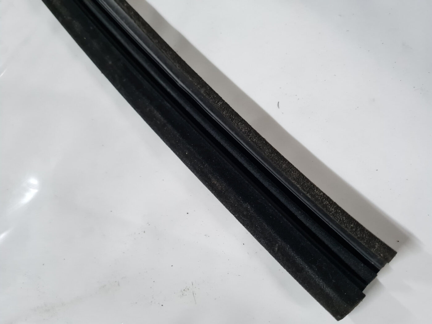 Durvju gumija priekš VOLVO XC 60 2009