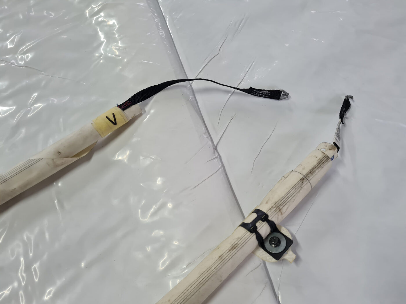 Griestu drošības spilvens, pa kreisi priekš VOLVO XC 60 2009 3 Griestu drošības spilvens, pa kreisi priekš VOLVO XC 60 2009