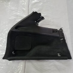 Bagāžnieka nodalījuma sānu apdare priekš VOLVO XC 60 2009