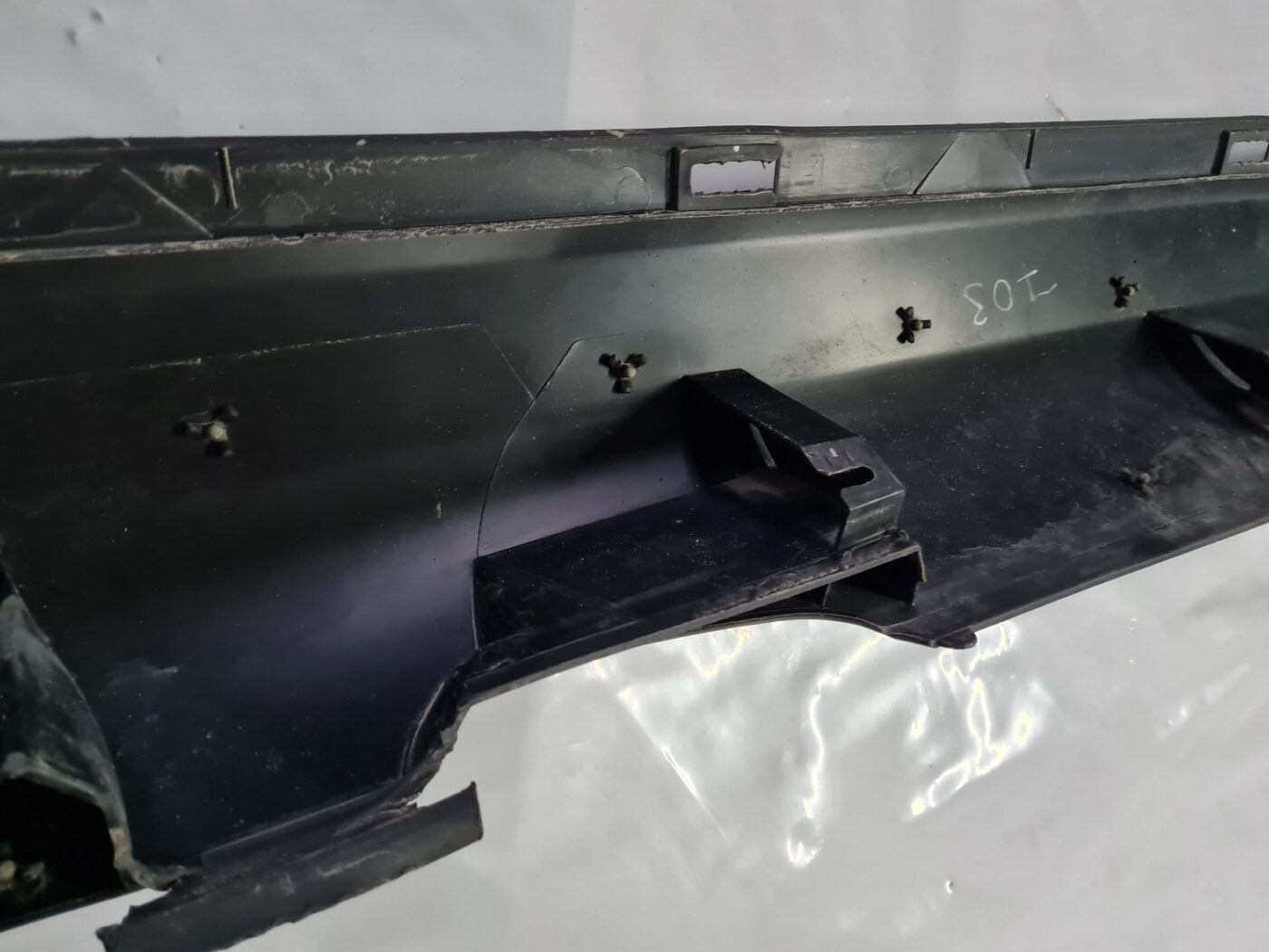 Ārēja sliekšņa kreisa uzlika priekš VOLVO XC 60 2009 8 Ārēja sliekšņa kreisa uzlika priekš VOLVO XC 60 2009