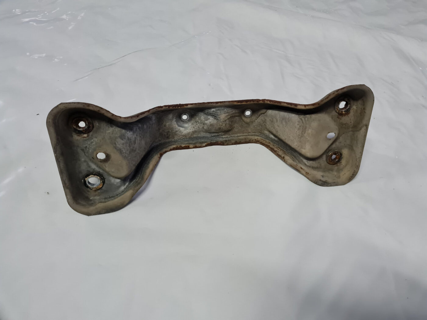 Kardāna kronšteins priekš VOLVO XC 60 2009