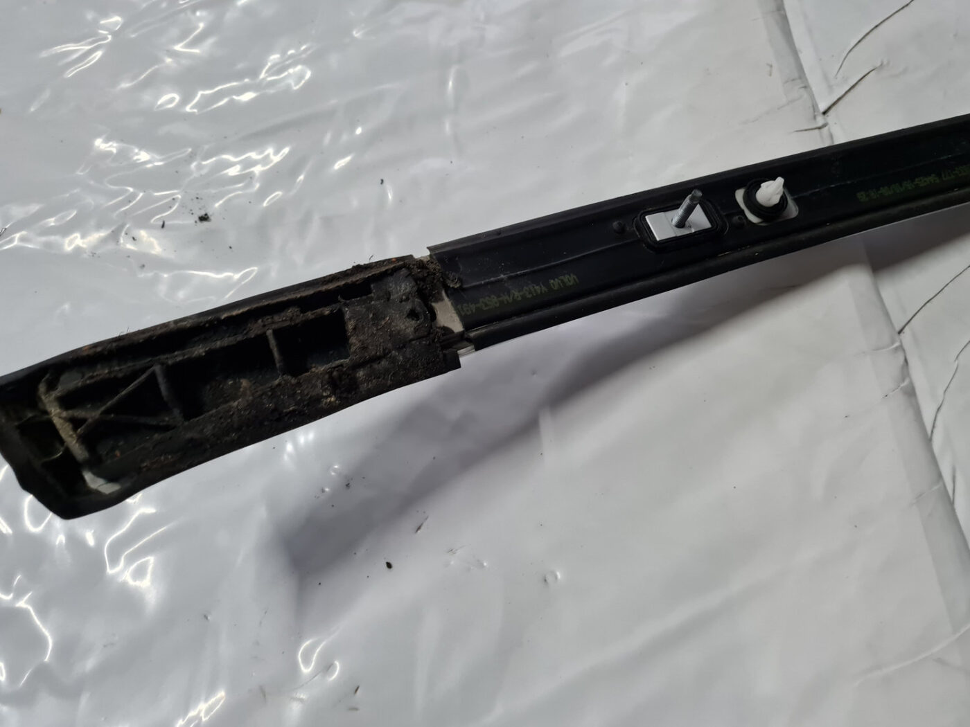 Jumta reliņi priekš VOLVO XC 60 2009 7 Jumta reliņi priekš VOLVO XC 60 2009