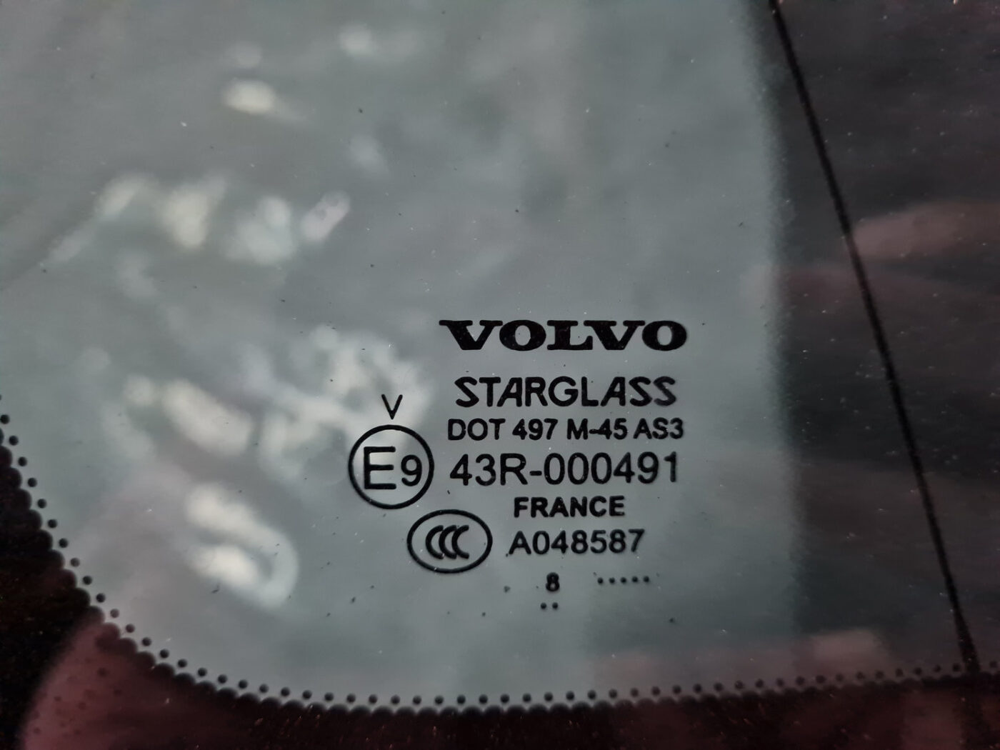 Aizmugurējais kreisais sānu stikls priekš VOLVO XC 60 2009 2 Aizmugurējais kreisais sānu stikls priekš VOLVO XC 60 2009