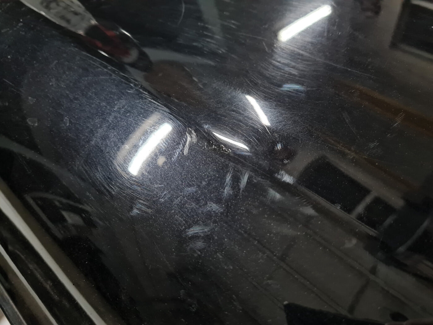 Priekšējās labās durvis priekš VOLVO XC 60 2009 11 Priekšējās labās durvis priekš VOLVO XC 60 2009