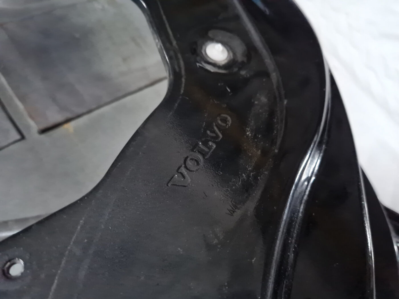 Priekšējās labās durvis priekš VOLVO XC 60 2009 5 Priekšējās labās durvis priekš VOLVO XC 60 2009