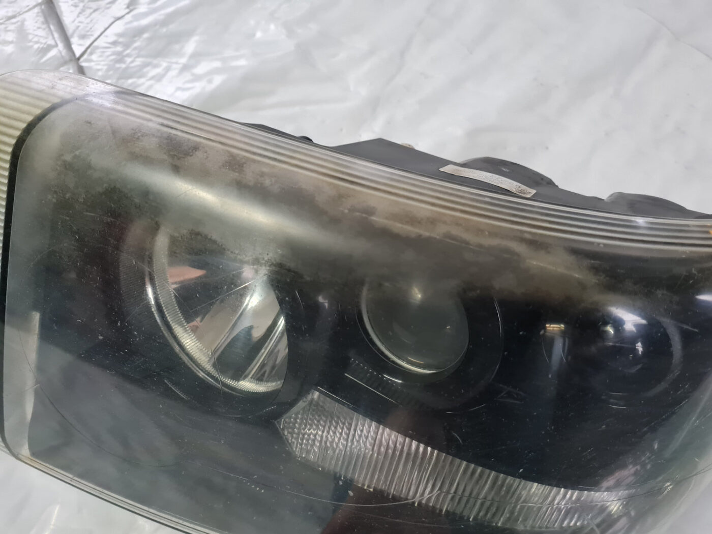 Priekšējais kreisais lukturis priekš RENAULT TRUCK 2004 12 Priekšējais kreisais lukturis priekš RENAULT TRUCK 2004