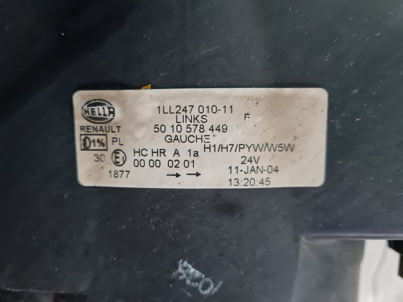 Priekšējais kreisais lukturis priekš RENAULT TRUCK 2004 9 Priekšējais kreisais lukturis priekš RENAULT TRUCK 2004